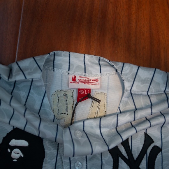 BAPE x Mitchell & Ness Yankees Baseball Jersey - Picture 4 of 6
